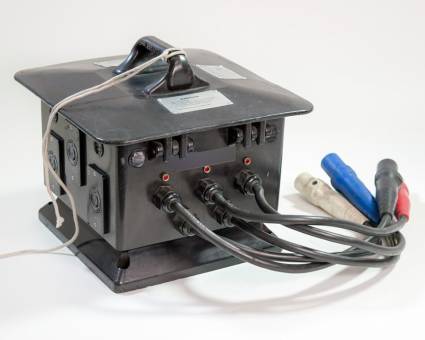 Lex 100A 3-Phase Distro, L6-20