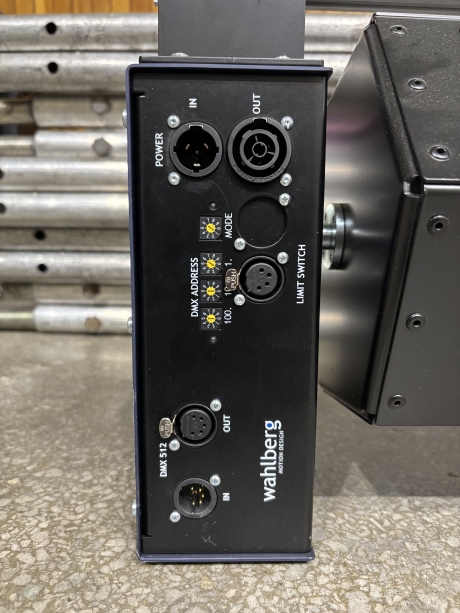 Wahlberg DMX Snow Machine