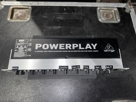 Behringer POWERPLAY 8-Channel Headphone Amplifier