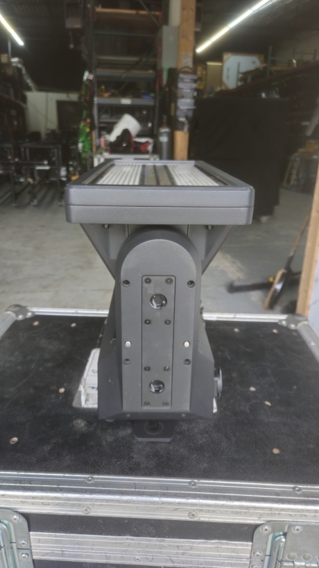 Chauvet Color STRIKE M, V2
