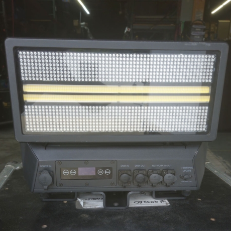 Chauvet Color STRIKE M, V2
