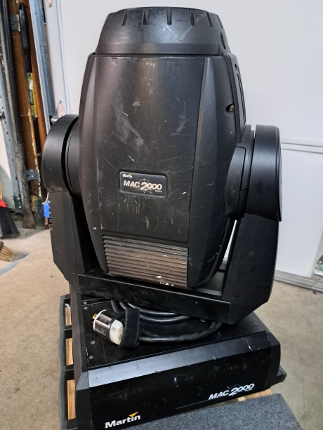 Martin Mac 2000 Profile