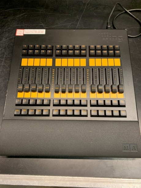 MA Lighting onPC Fader Wing