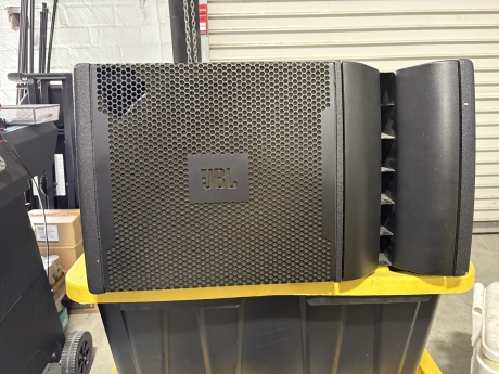 JBL VRX932LAP Line Array Speaker