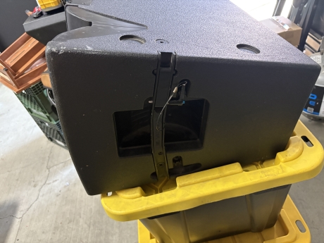 JBL VRX932LAP Line Array Speaker