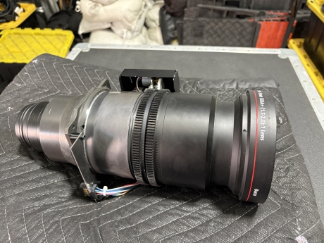Barco TLD+ Zoom Lens (1.39-1.89:1 WU/HD) (1.5-2.0:1 SXGA+)