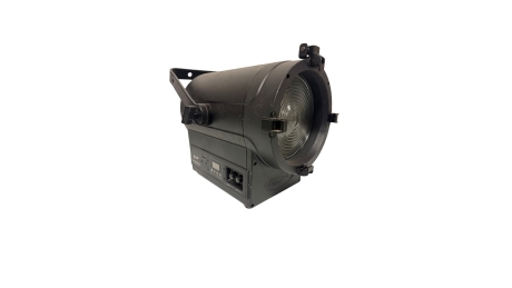 Elation KL Fresnel 8