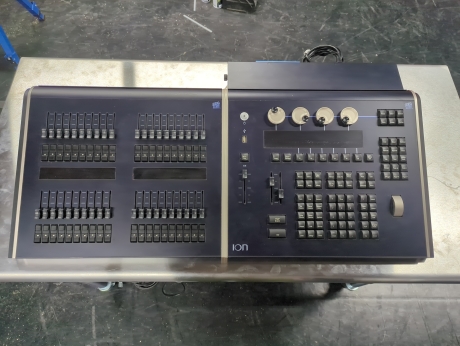 ETC Ion 1000 & 2x20 Fader Wing