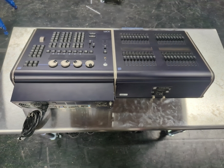 ETC Ion 1000 & 2x20 Fader Wing