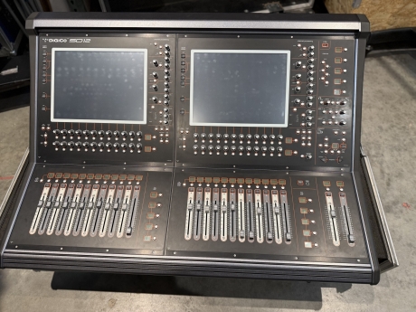 DiGiCo SD12-96 Mixing Console w/ D2-Rack
