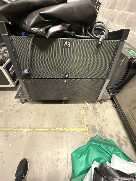 Electro-Voice XLC127+ Line Array Package