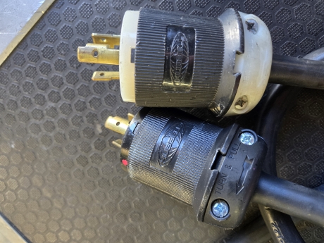 L6-20 Male to PowerCon Blue Adapter (Pkg of 10)