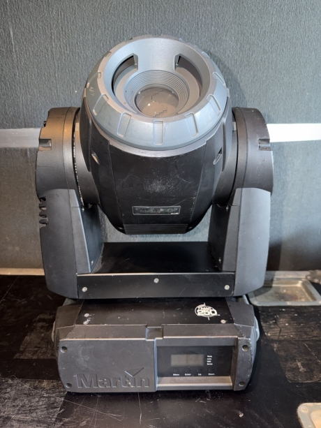 Martin MAC 250 Entour