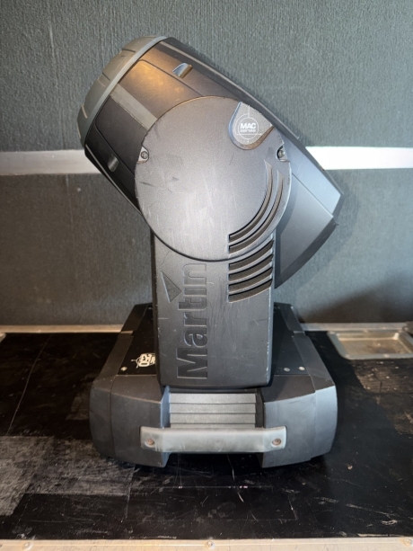 Martin MAC 250 Entour