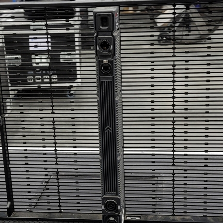 Roe Vanish V8 8.9mm LED Video Tile Pkg