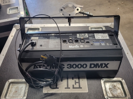 Martin Atomic 3000 DMX Strobe, 120V (Pkg of 2)