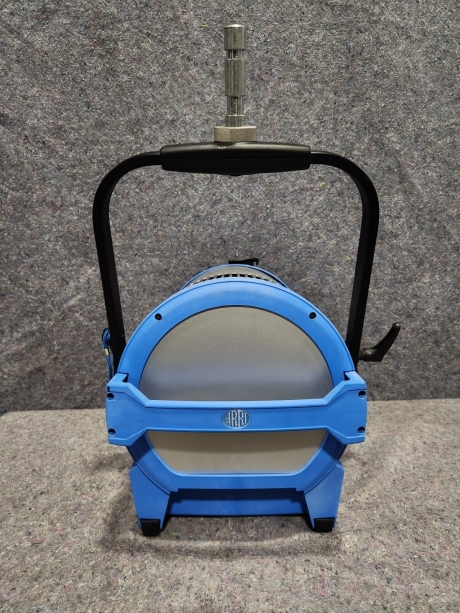 Arri L10-C, Hanging Model