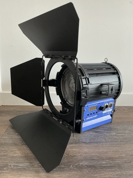 Dracast Fresnel Studio LED100 Daylight