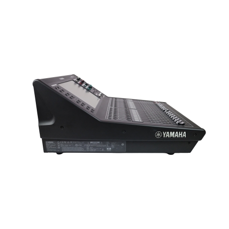 Yamaha QL1 32 Channel Digital Mixing Console
