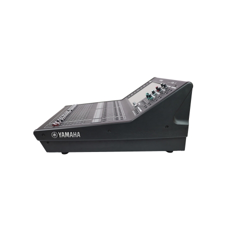 Yamaha QL1 32 Channel Digital Mixing Console