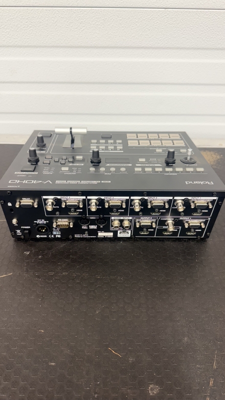 Roland V-40HD Multi-Format Video Switcher