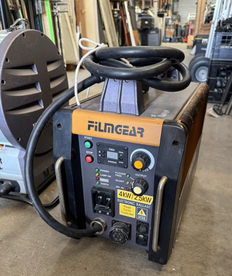 FilmGear F4K Daylight Par Faceted 4000W HMI