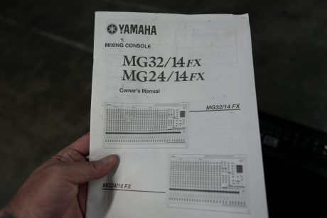 Yamaha MG24/14FX Mixing Console