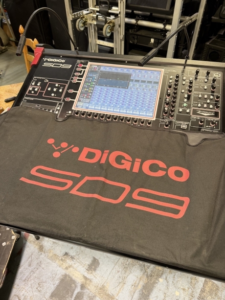 DiGiCo SD9 Console w/ SD Rack