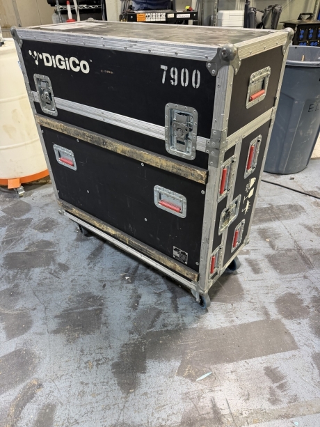 DiGiCo SD9 Console w/ SD Rack